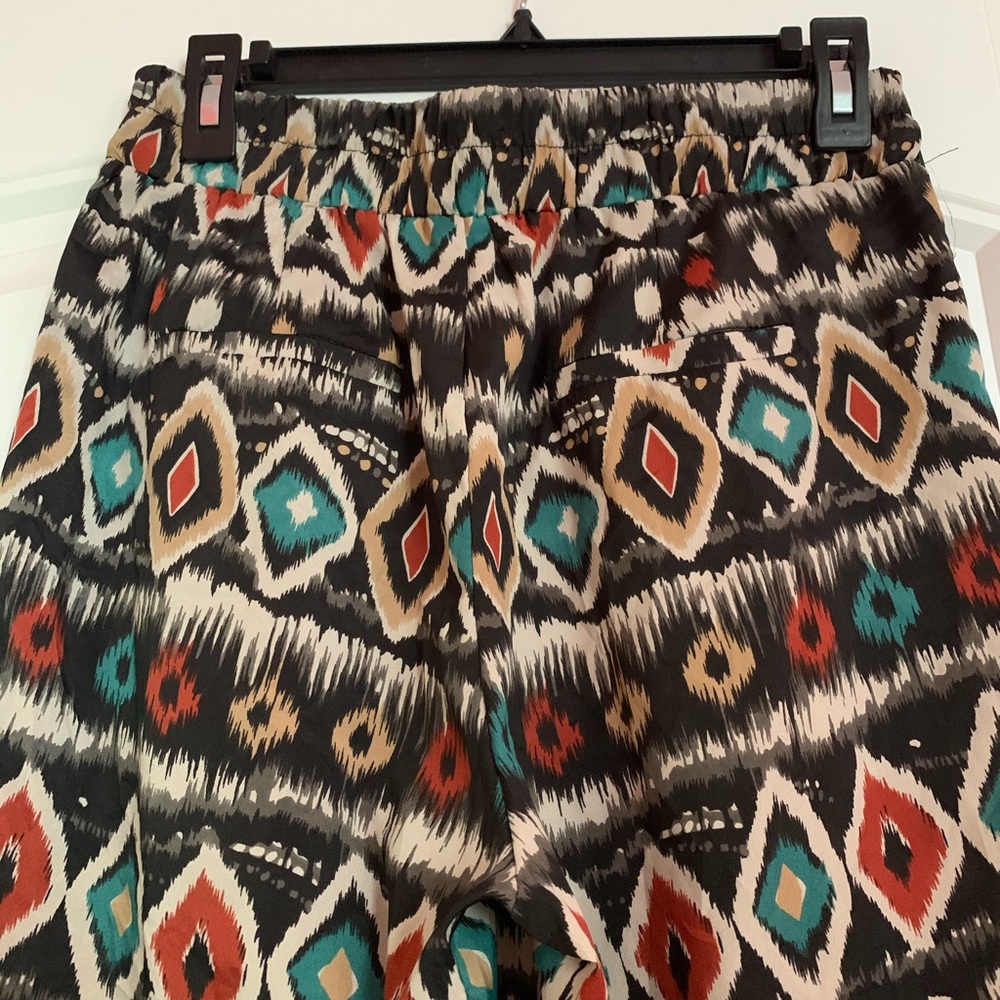Pattern flowy pants - Picture 6 of 6